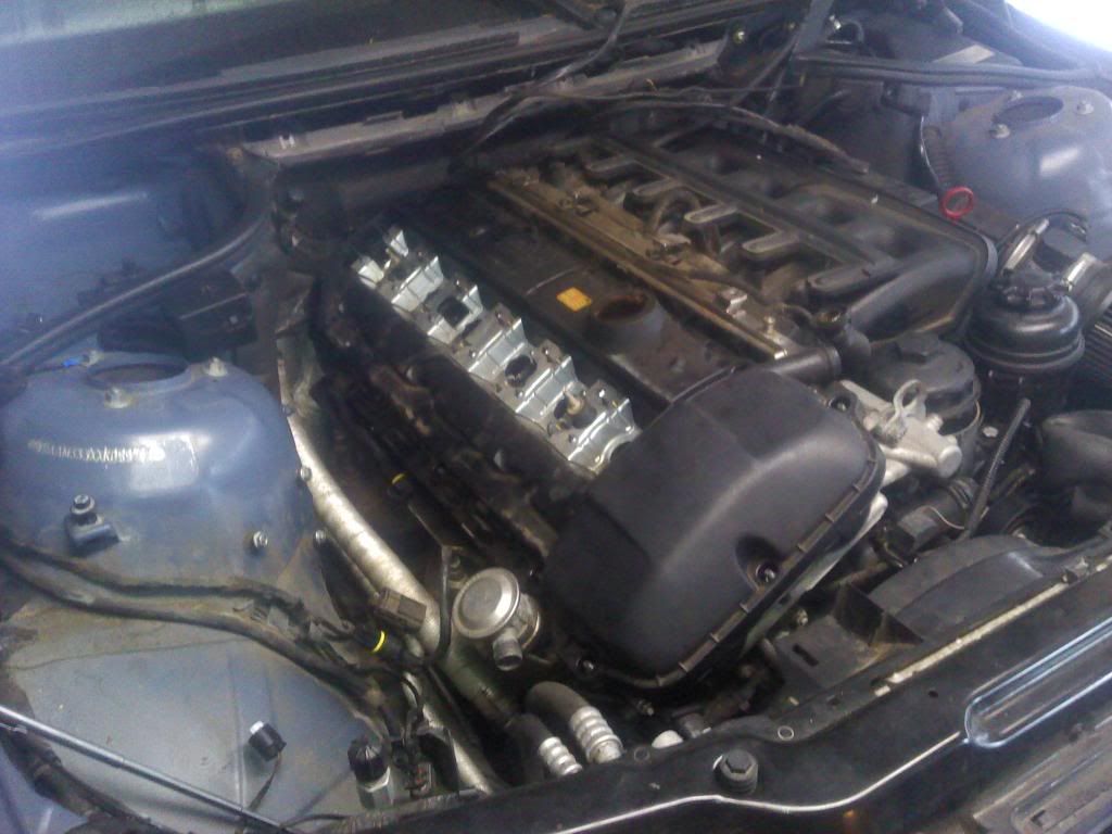1999 e46 323i Head gasket job, frozen engine and plastic parts rant.